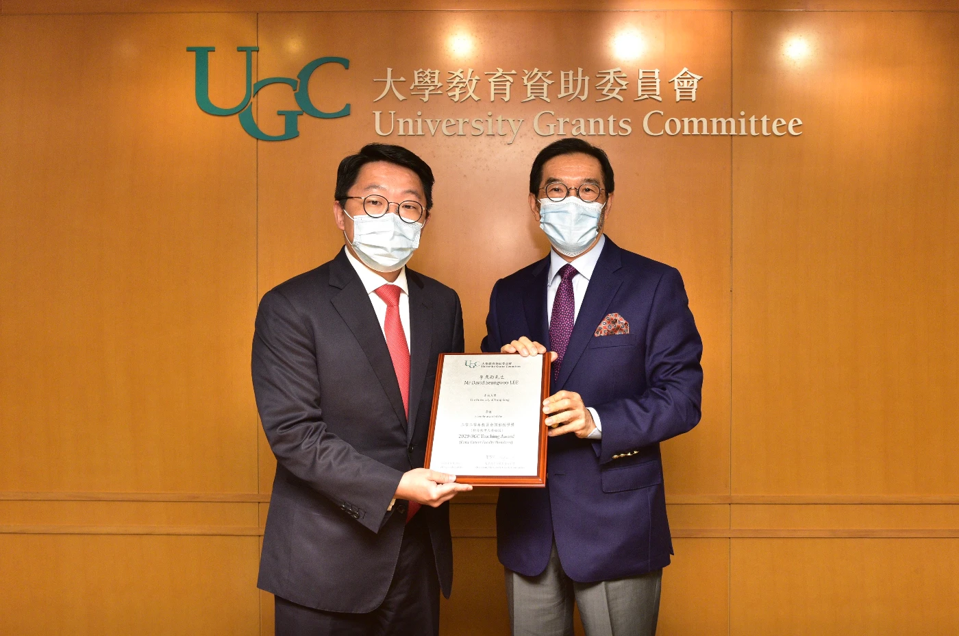 港大講師李乘雨先生獲大學教育資助委員會頒授傑出教學獎<br>
成為首位本地大學商學教育的獲獎學者