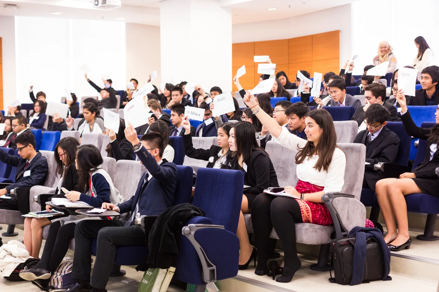 哈佛與港大學子首次攜手 舉辦第十一届哈佛模擬國會（亞洲）