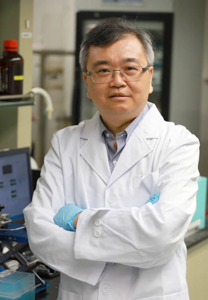 香港大學工程学院土木工程系張彤教授是環境微生物學和廢水微生物學的專家。