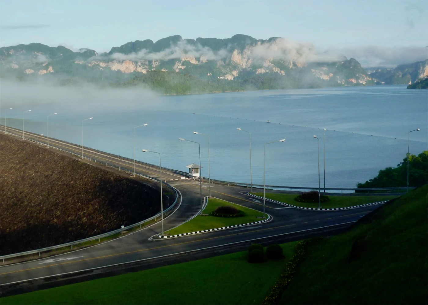 Chiew Larn Reservoir produces the majority of electricity in Surat Thani and surrounding provinces in southern Thailand, but has flooded an important rainforest habitat - previously home to tigers and other wildlife.
     
     Credit: Stuart Kirkland