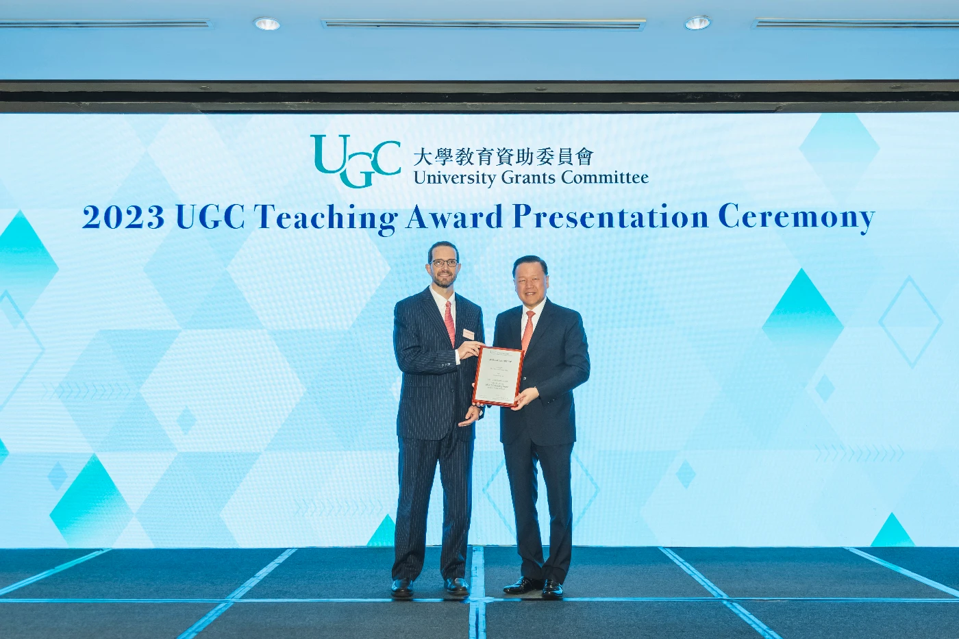 Mr David Bishop獲教資會2023年度傑出教學獎 (照片來源：大學教育資助委員會