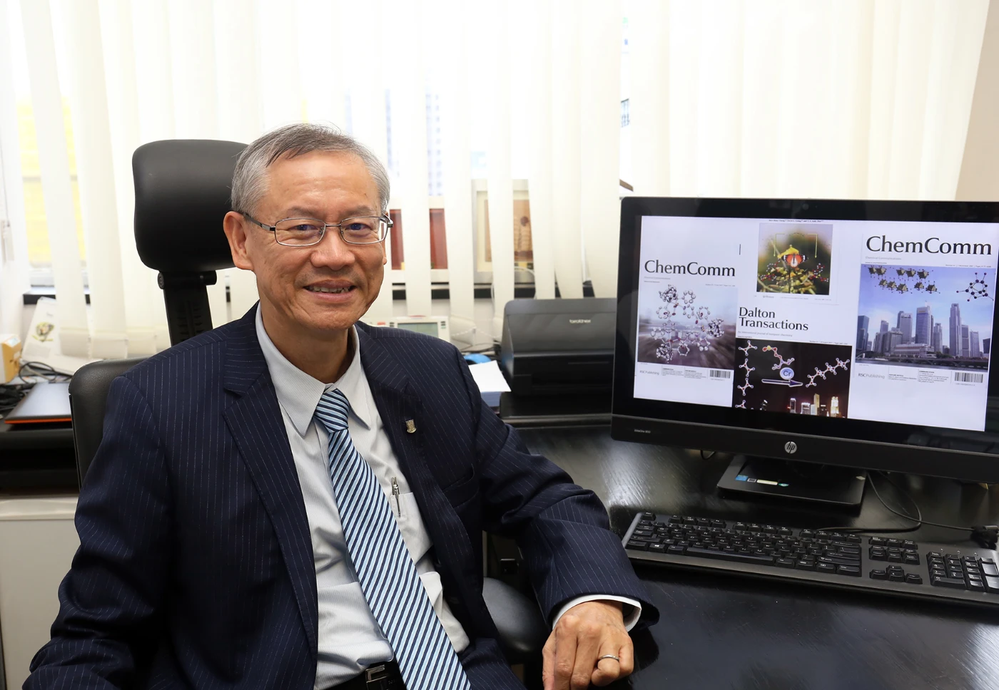 香港大學副校長化學學者賀子森教授<br>
獲歐洲科學院頒授院士銜