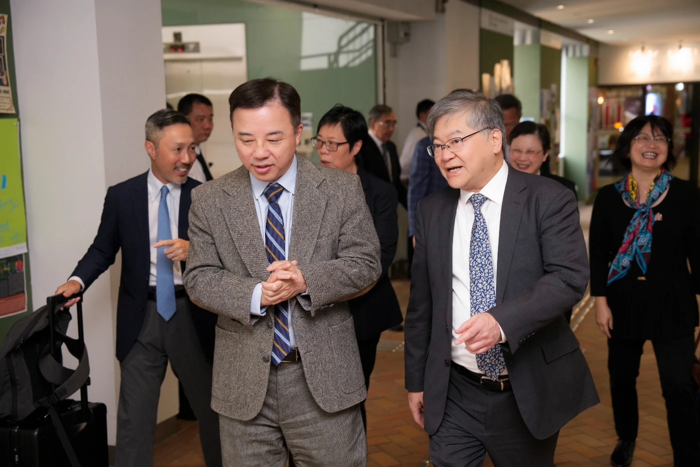 香港大學於3月25日舉行般咸道東閘開幕儀式。