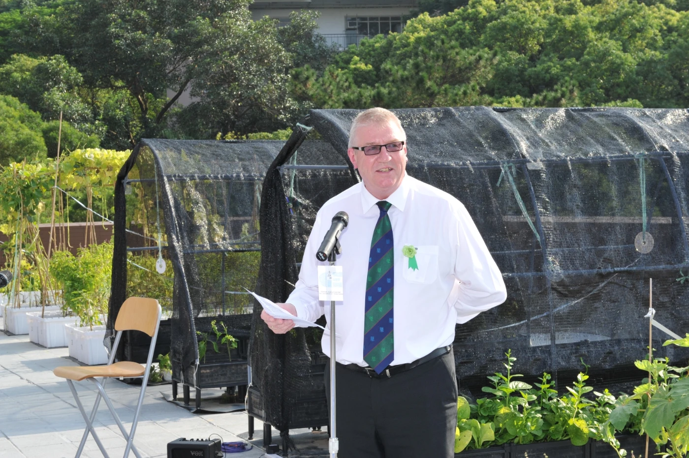 香港大學<br>
「天台耕種計劃」正式展開