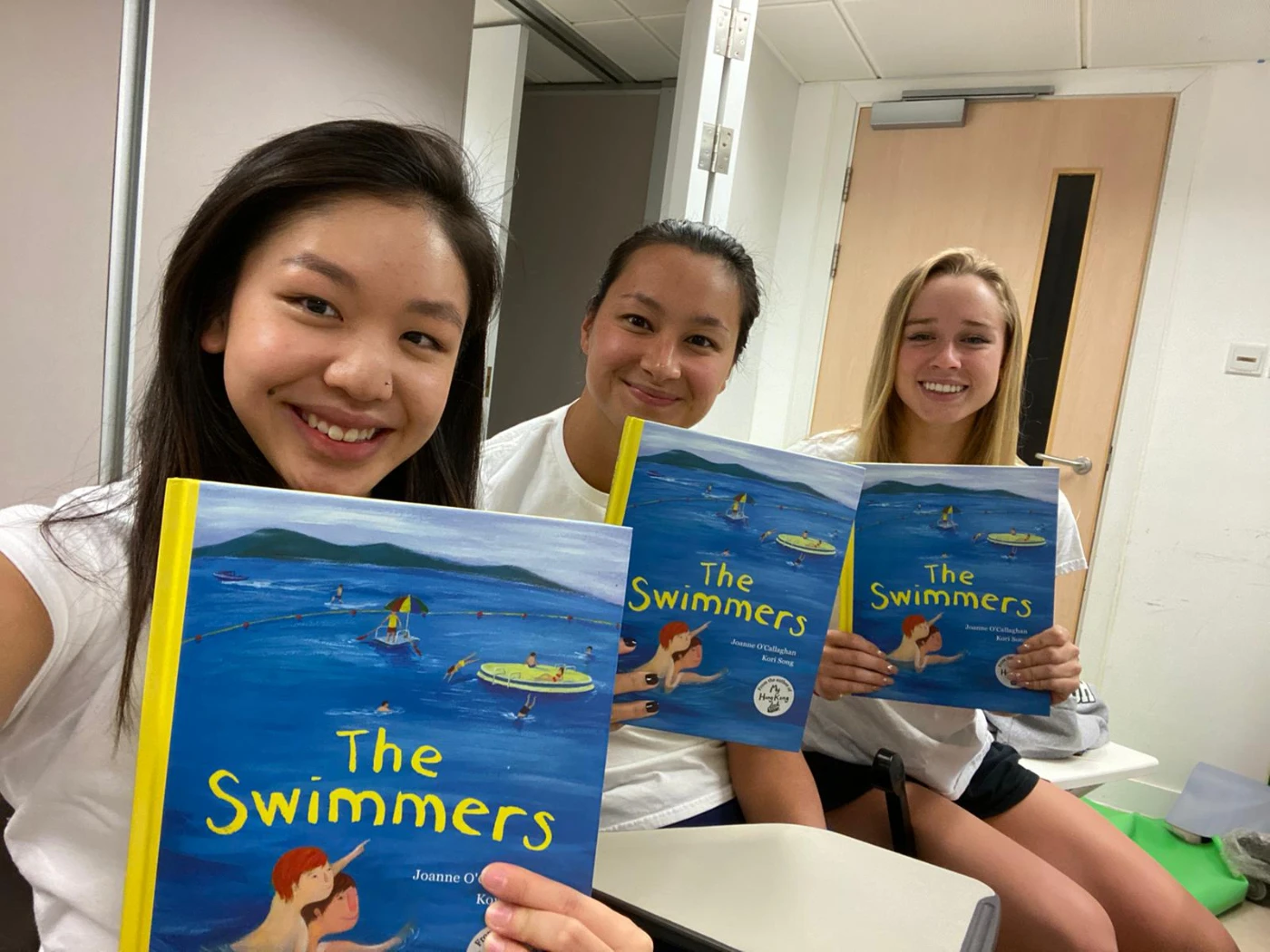 Brown Bailee Briana becomes a swimming coach for non-profit organisation Splash, and teaches domestic helpers in Hong Kong to swim (Photo credit: Brown Bailee Briana)