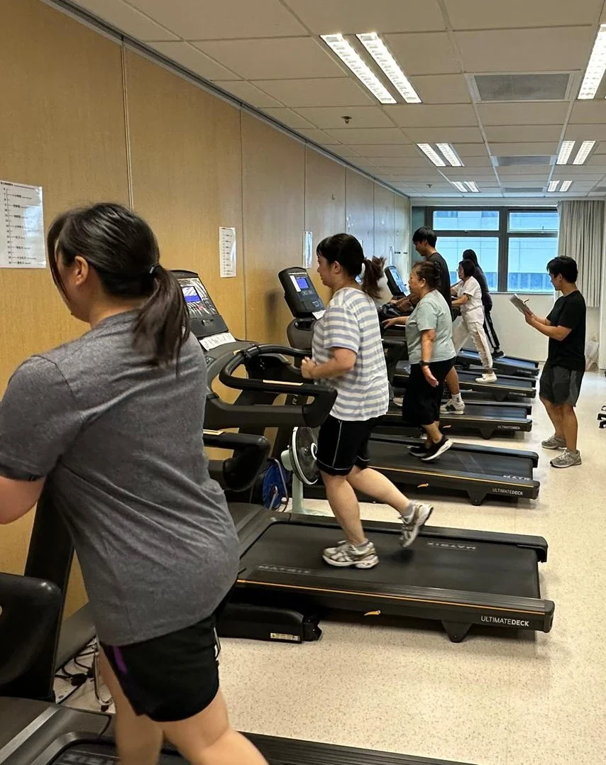 港大醫學院研究發現，在總運動時數相同的情況下，每周進行「間歇快走」可顯著減脂及提升心肺功能，效果與傳統建議的每周進行三次間歇運動相若。