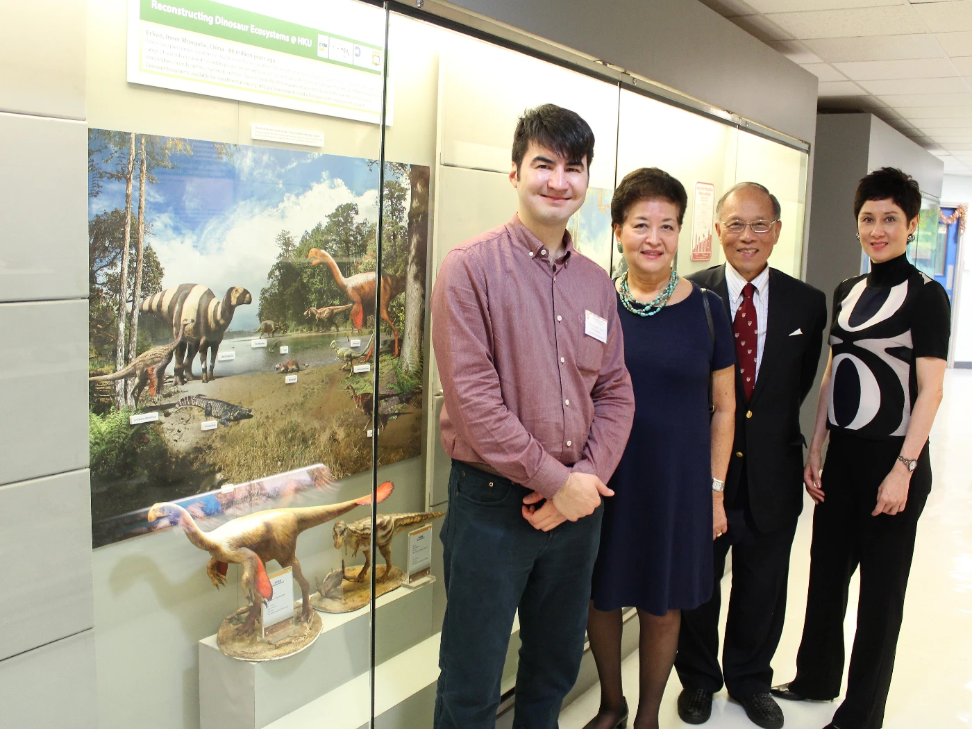 HKU hosts International Symposium on the Origins of Birds and Flight and presents related display in the Stephen Hui Geological Museum