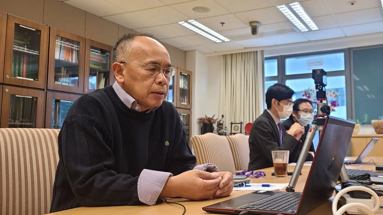 港大防止自殺研究中心總監葉兆輝教授