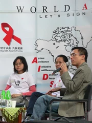 香港大學同學簽名支持世界愛滋日