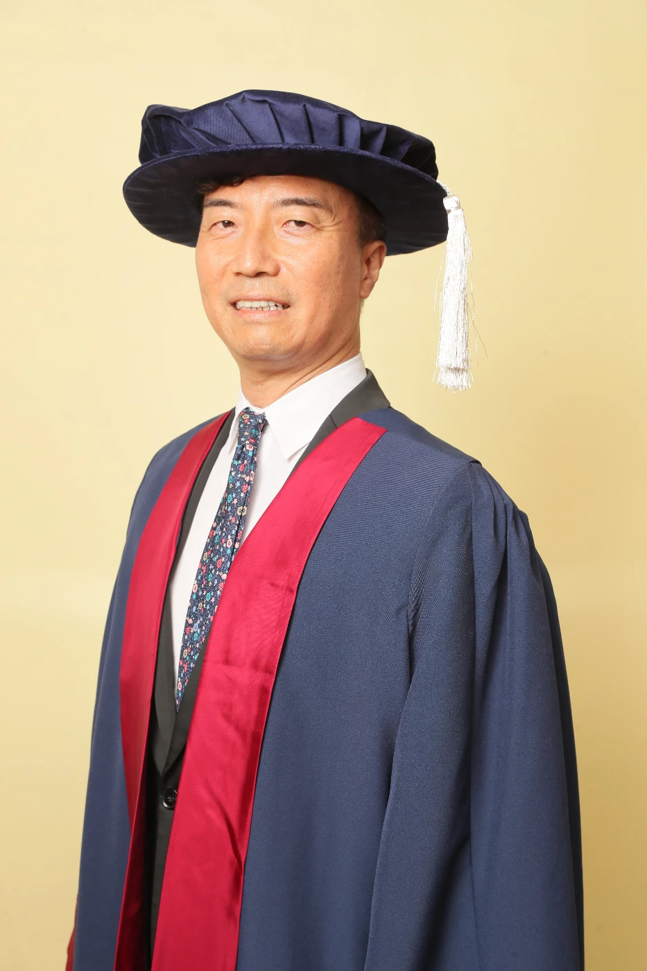 施能自博士