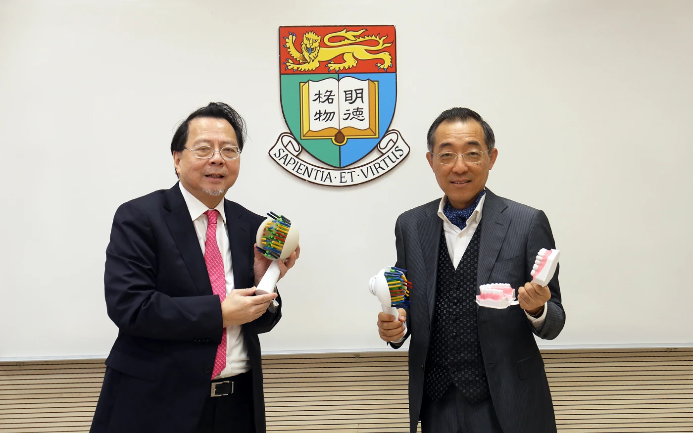 港大牙科專家設計「NJ牙刷」<br>
顛覆刷牙概念 改寫世紀口腔䕶理文化
