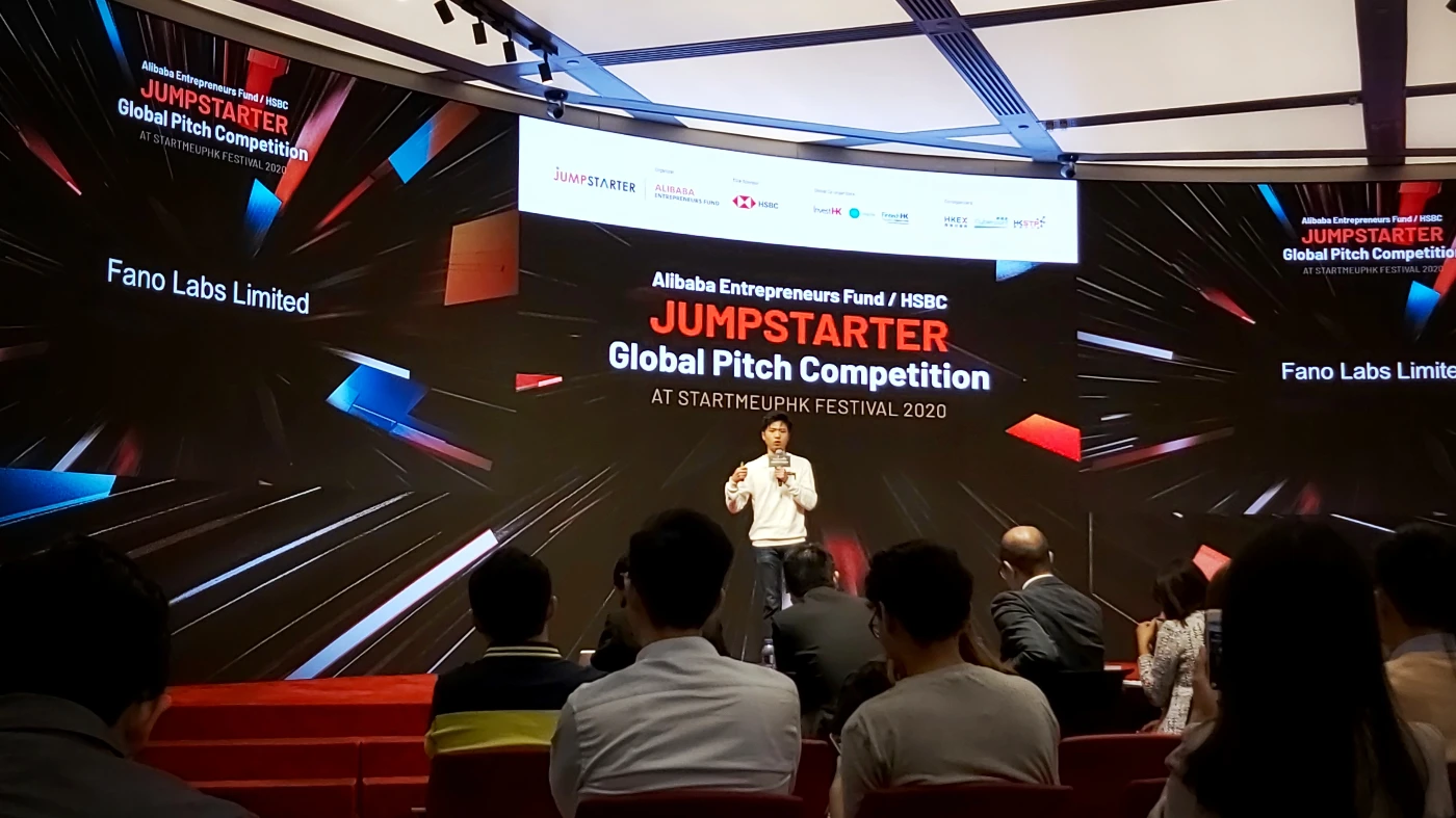 港大衍生公司有光集團和學生團隊ClearBot<br>
在Jumpstarter 2020環球創業比賽中獲獎