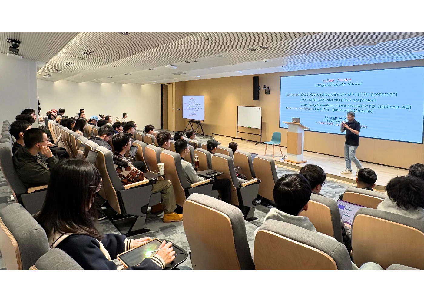 The HKU-CDS Shanghai Teaching and Research Site officially commenced teaching activities.