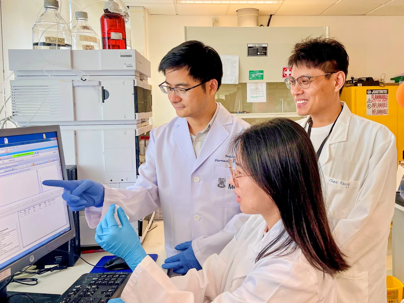 港大醫學院研發新型納米粒子有效「餓死」癌細胞