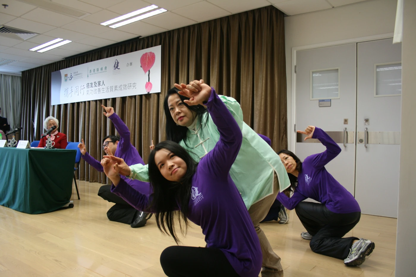 Qigong master Dr Yuen Lai-ping and students