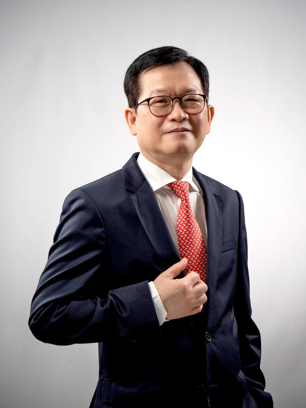 Renowned HKU mathematician Professor Ngaiming MOK receives<br>
the 2022 Tan Kah Kee Science Award in Mathematics & Physics