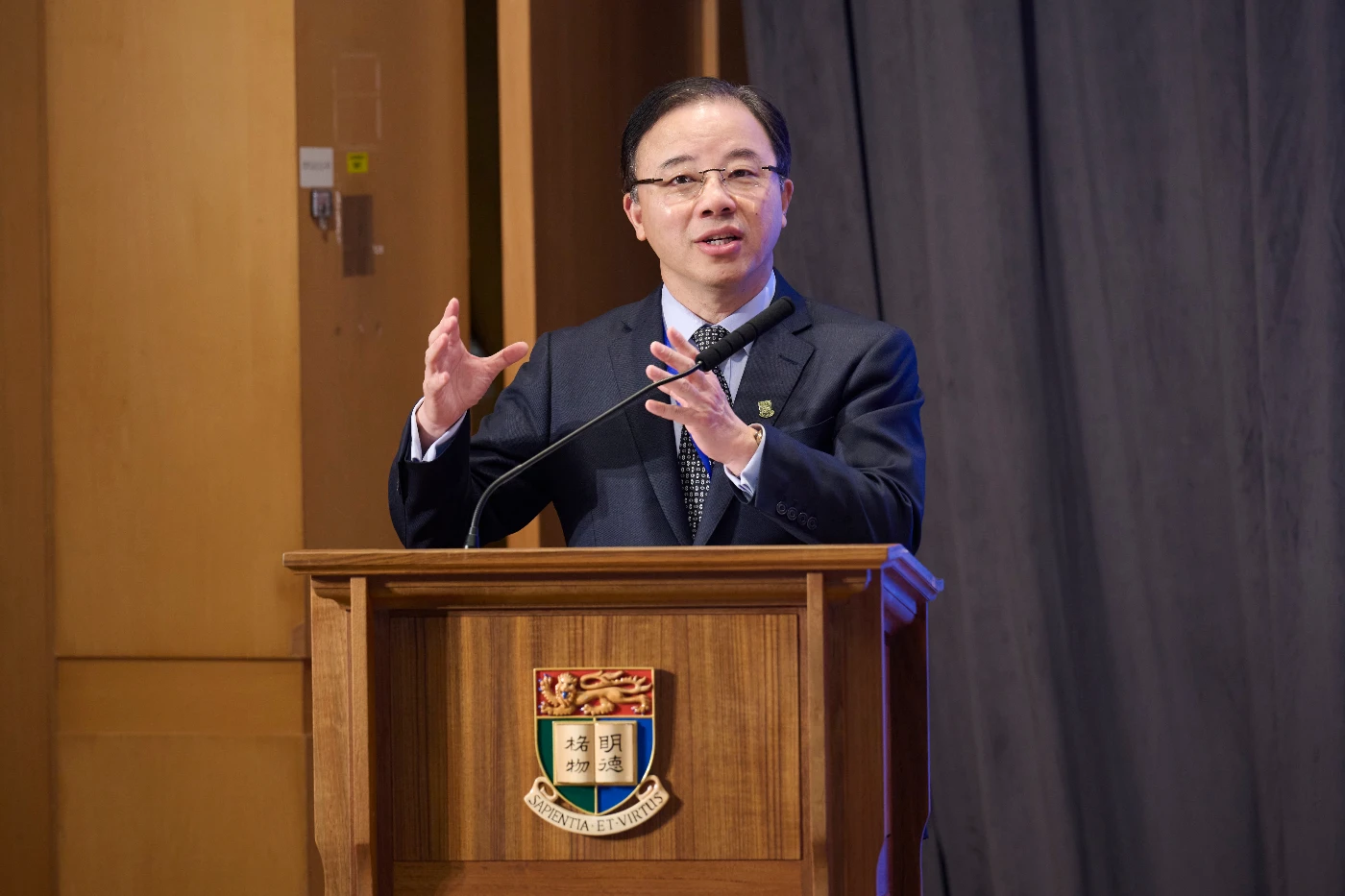 港大校長張翔教授致歡迎辭。