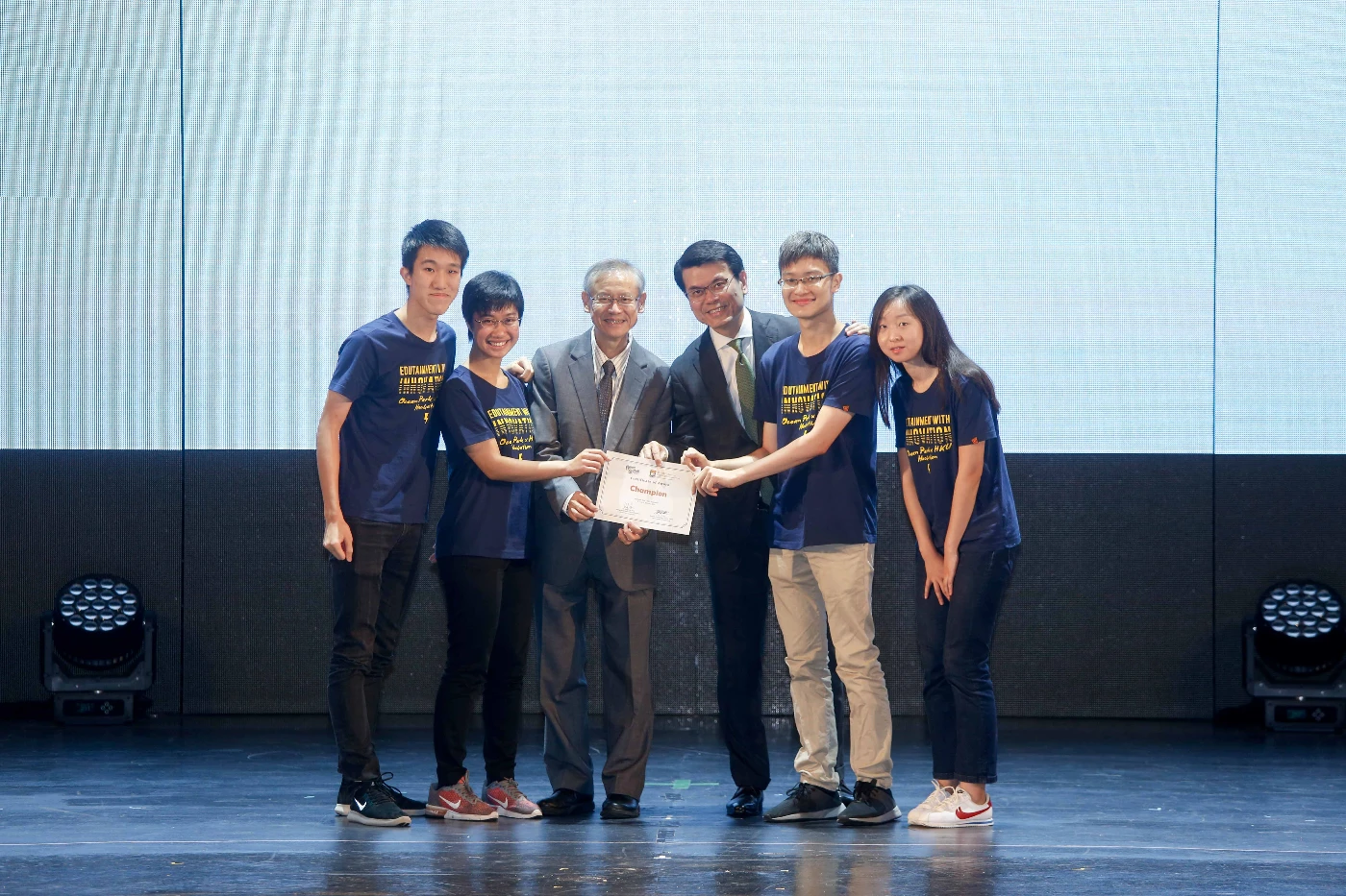 60 Renowned Academics and Professionals Participate in<br>
The First Ocean Park International STEAM Education Conference