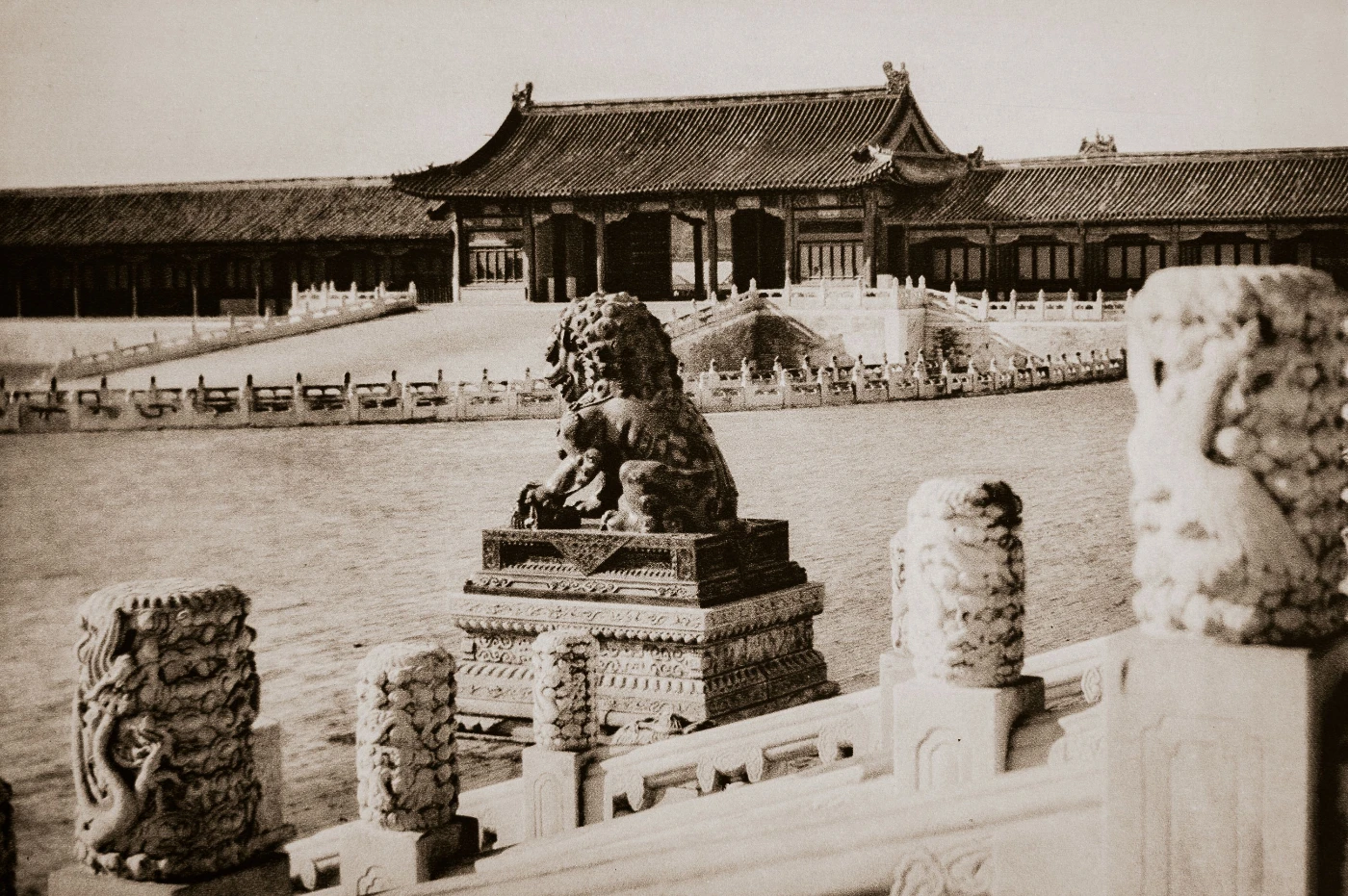 Heinz von Perckhammer (1895–1965), Forbidden City, Peking, plate 105, Berlin: Albertus-Verlag, 1928