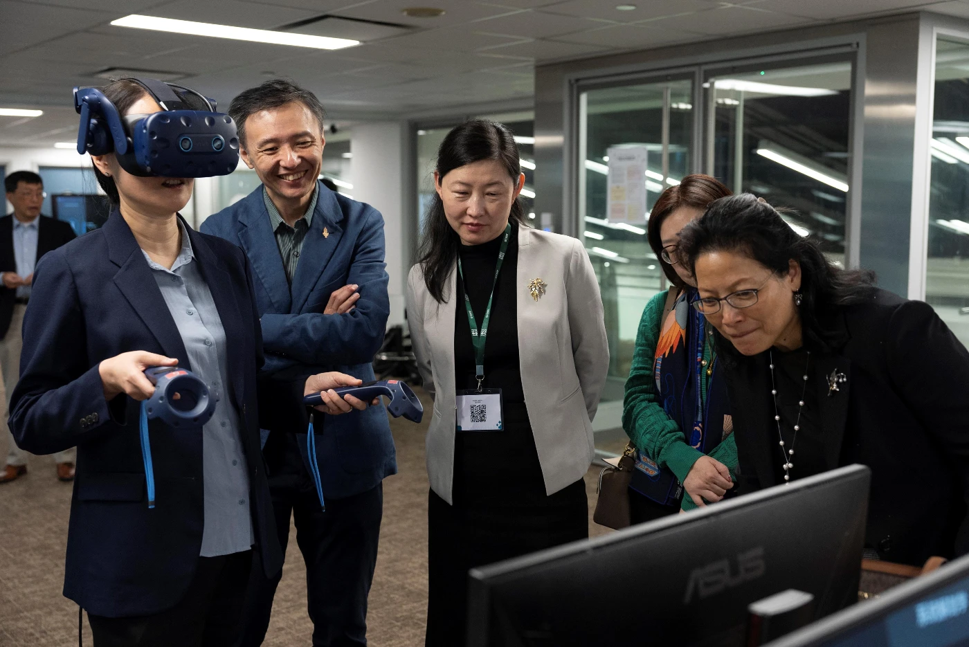 代表團對港大醫學院廣泛應用人工智能在醫學教育方面表示高度肯定，認為有助推動醫學教育的革新與進步。