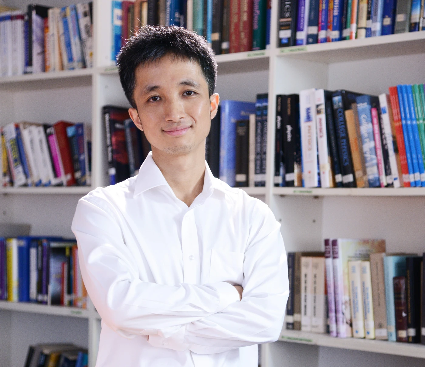 HKU Physicist Professor Wang YAO awarded <br>
Tencent’s New Cornerstone Investigator Program 2023