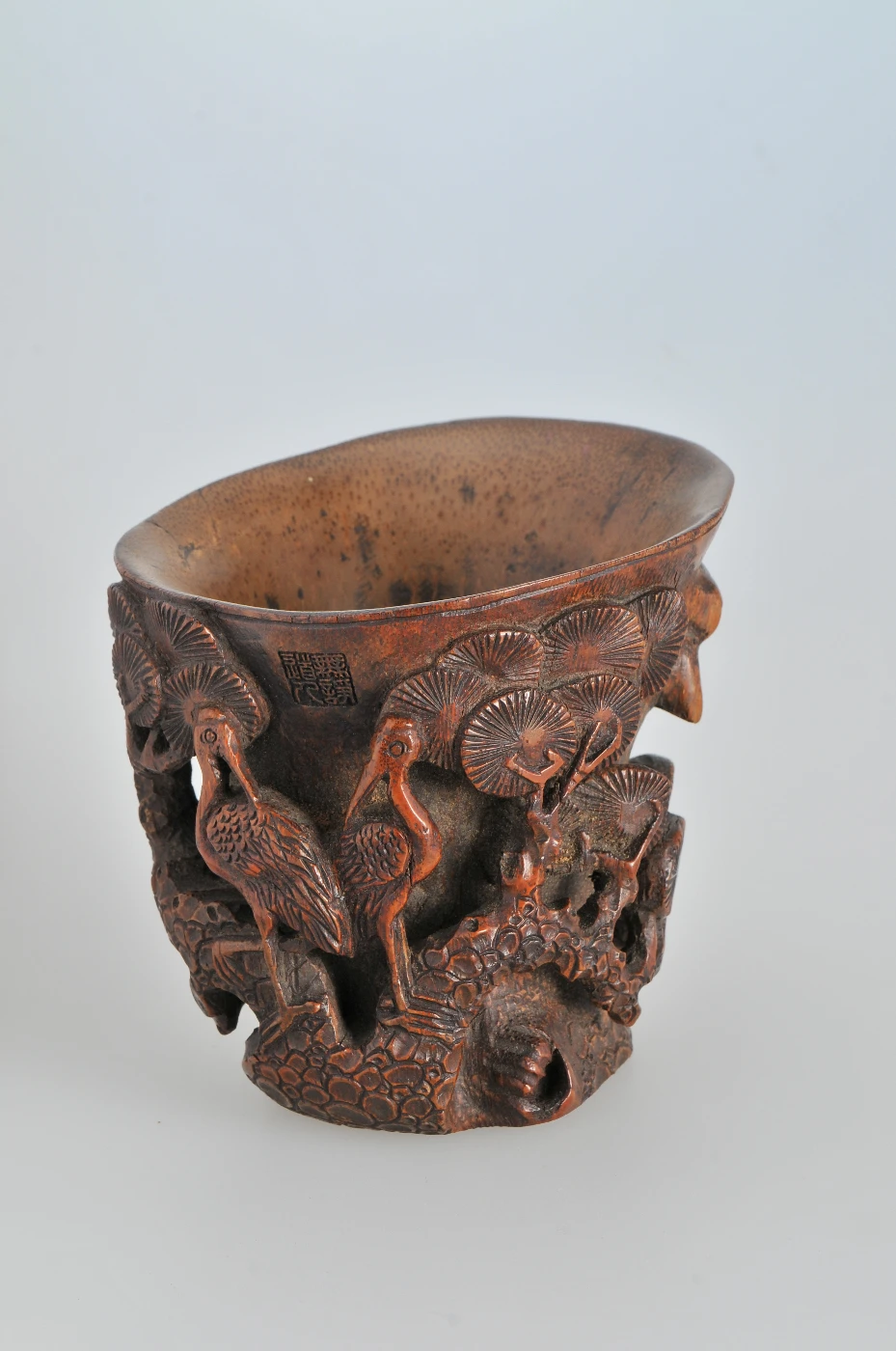 Pine-shaped cup
Jiading, China, Ming or Qing dynasty
17th century
Signed: Wuzheng Daoren
Bamboo root
Height 10.5 cm
© Sanyu Tang Collection