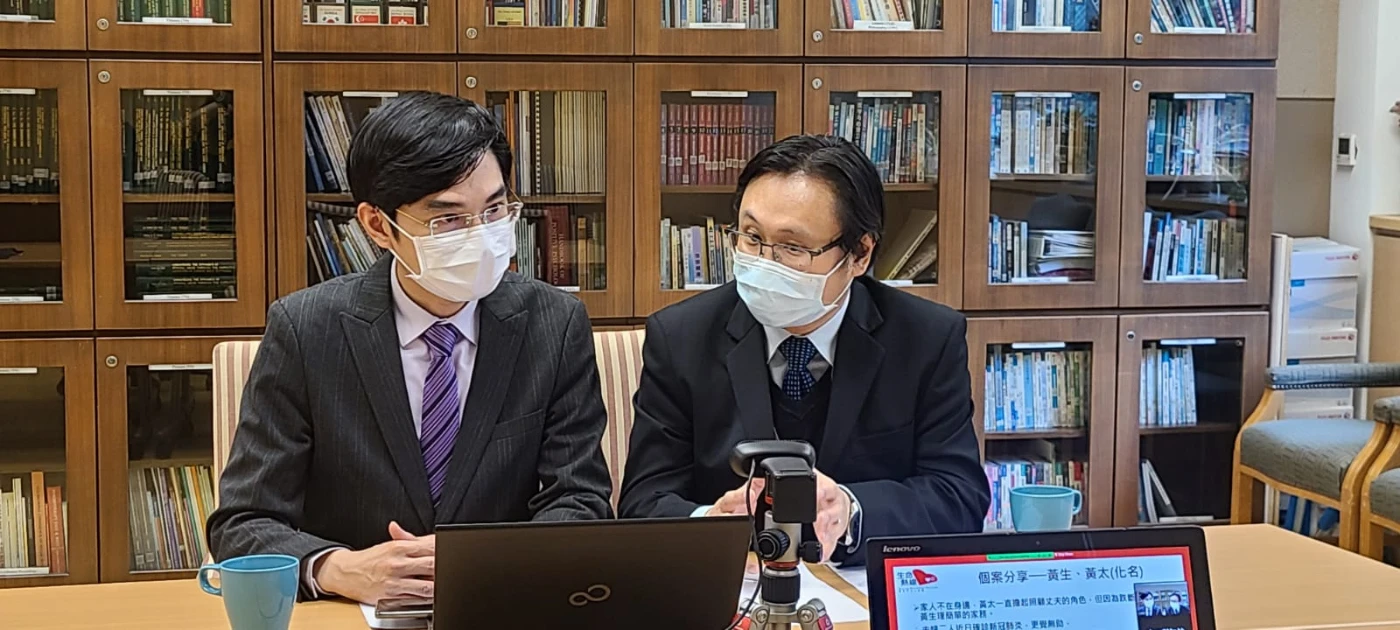 「生命熱線」執行總監吳志崑先生（左）及程序策劃主任梁永棠先生