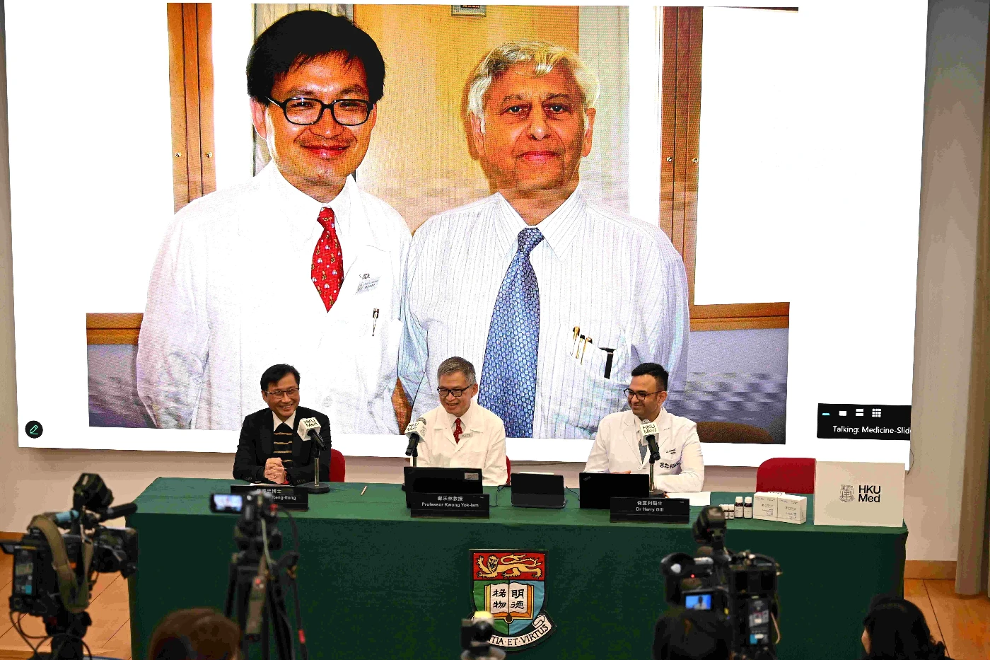 Professor Kwong Yok-lam (centre) states that the development of oral-ATO is the result of the dedicated efforts and commitment of three generations of doctors over the past two decades.
