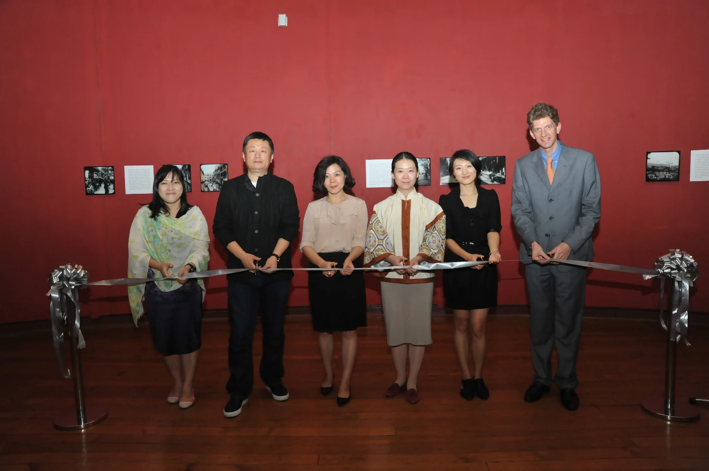 《思古――中國當代藝術展》<br>
展現當代中國水墨之技巧與風格