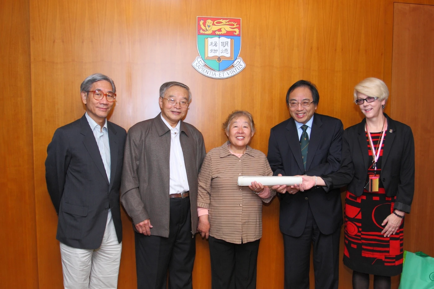賀港大一百年／港大工學院最古老畢業證書回歸 前天津大學副校長　畢業證書回歸母校／已故老校友感念母校