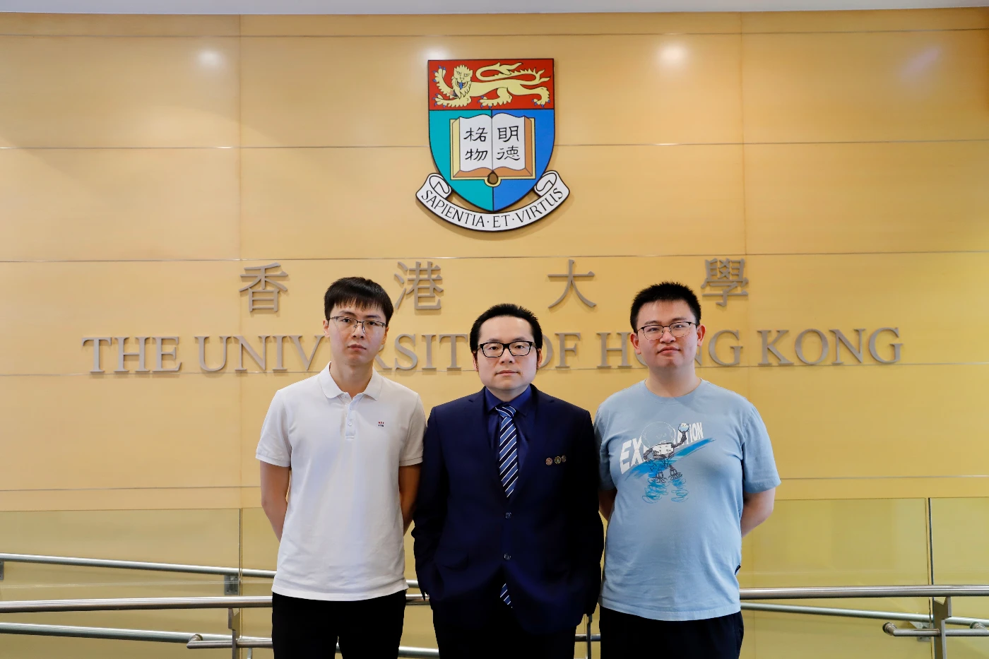 港大工程學院研究團隊，中間是褚智勤博士