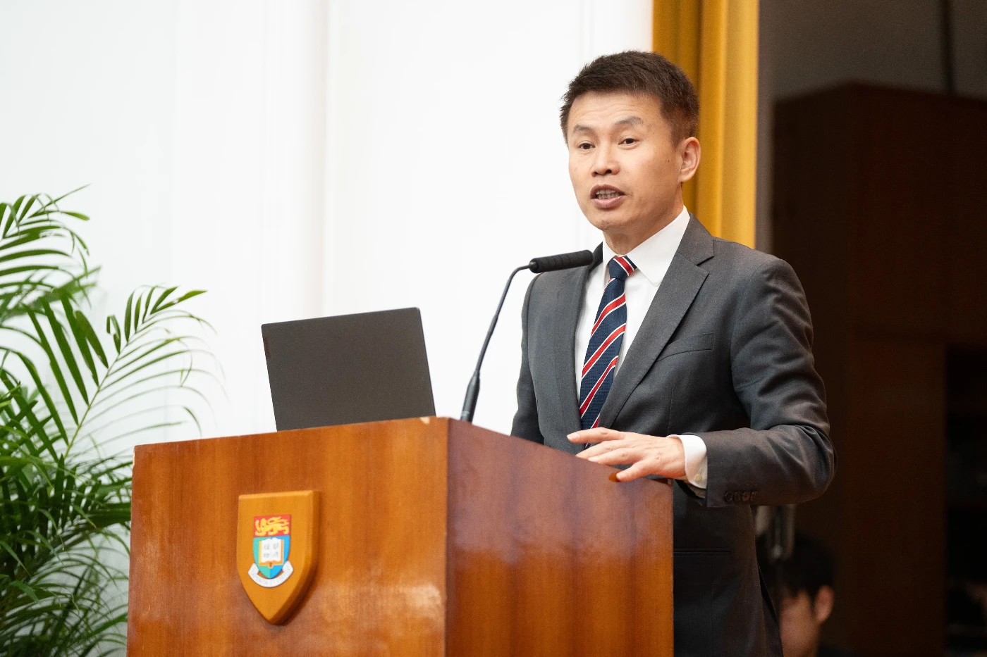 第五屆「香港大學中國經濟季度論壇」<br>
探討中國宏觀經濟的挑戰與機遇